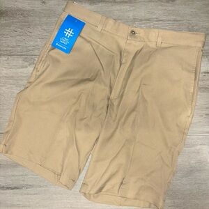 Haggar Cool 18 Pro Khaki Athletic Shorts Quick Dry Expandable Waist Men’s Shorts